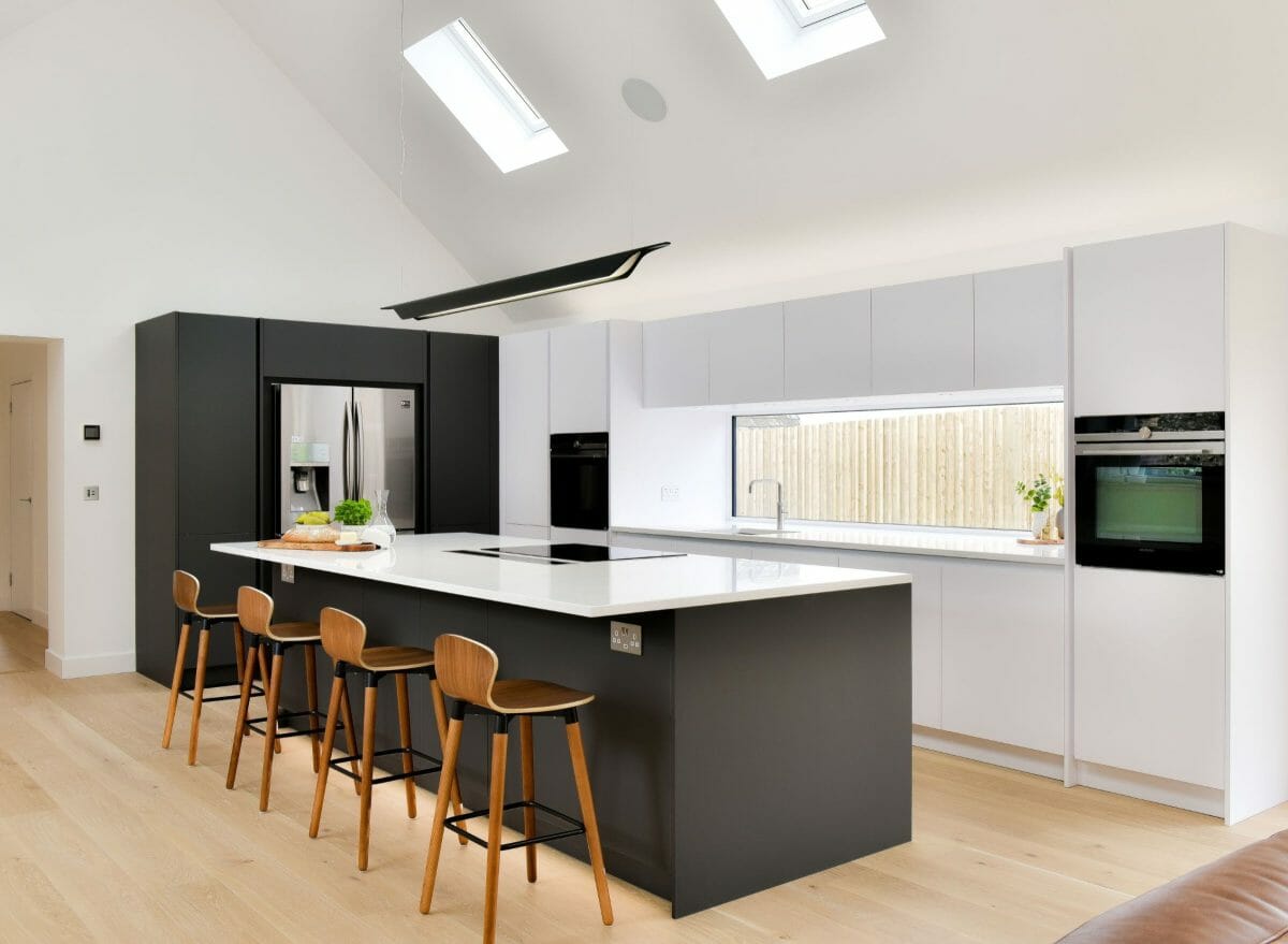 Sleek minimalist grey and white kitchen-1 Sleek minimalist grey and white kitchen-1