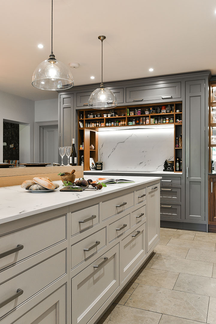 Kitchen with Bar Kitchen with Bar